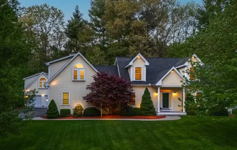 5 Glastombury Drive Sandown NH 03873