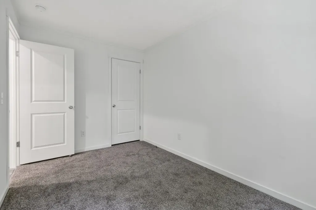 11 Hill Street Hillsborough NH 03244