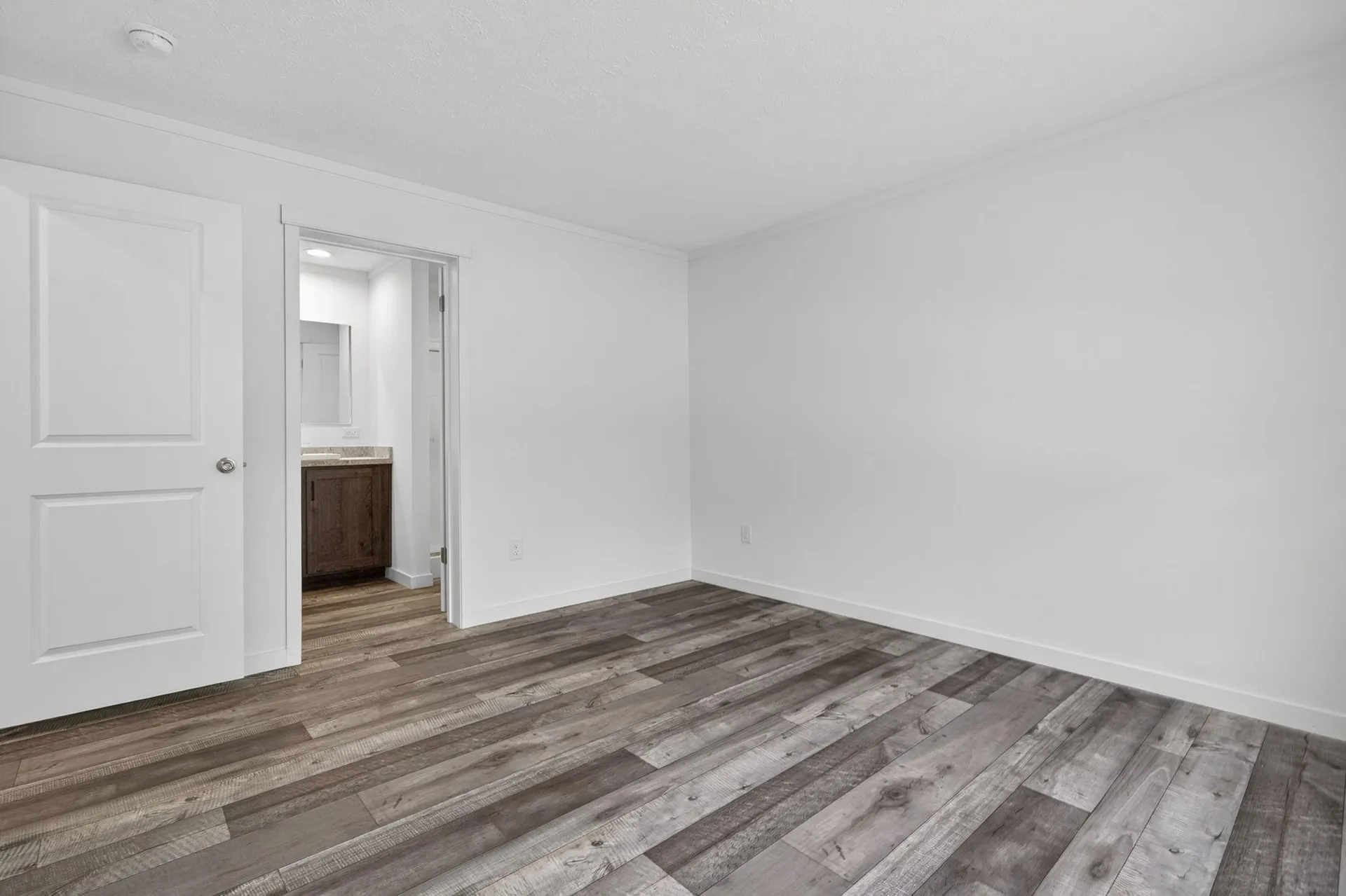 11 Hill Street Hillsborough NH 03244