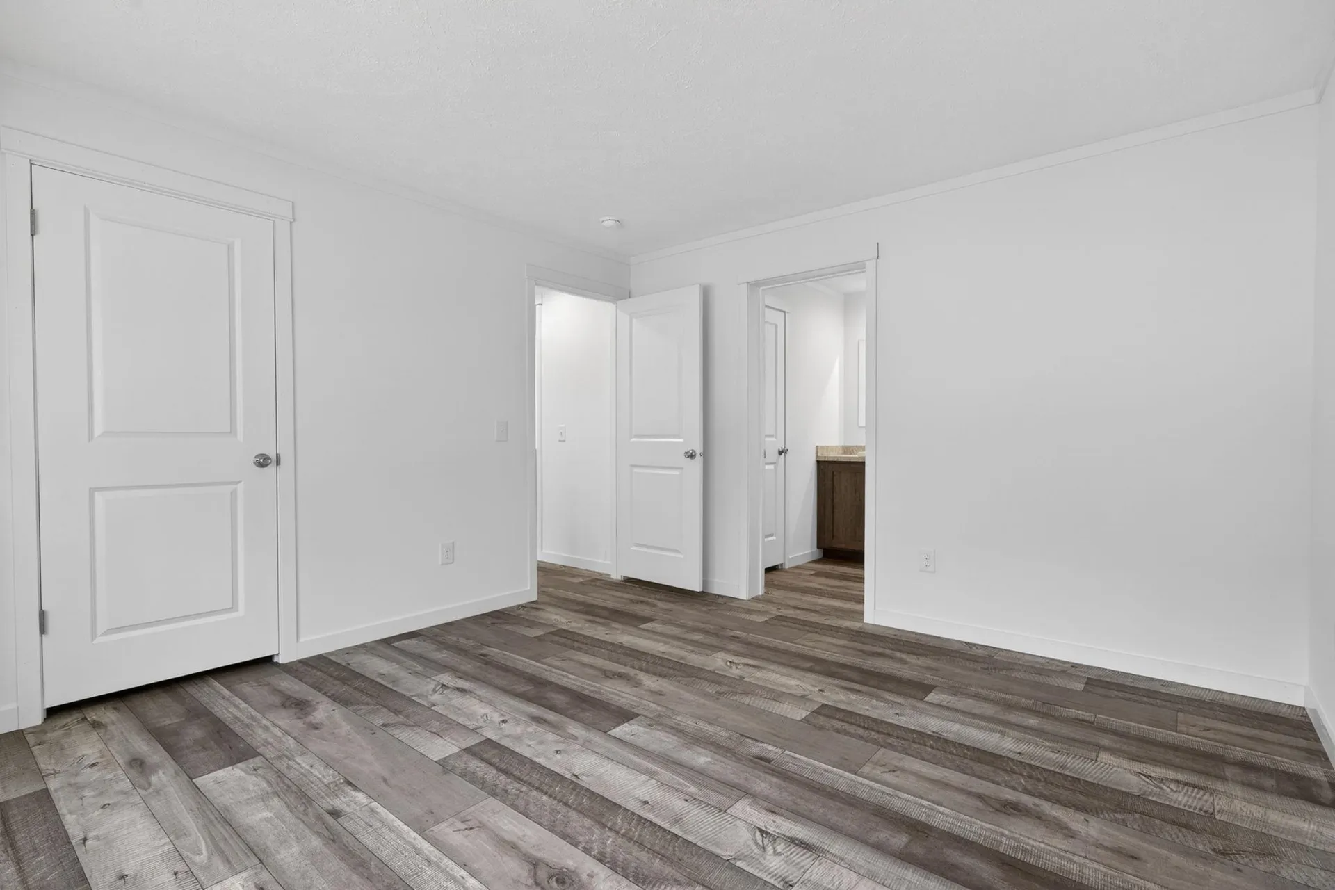 11 Hill Street Hillsborough NH 03244
