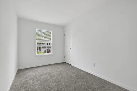 11 Hill Street Hillsborough NH 03244