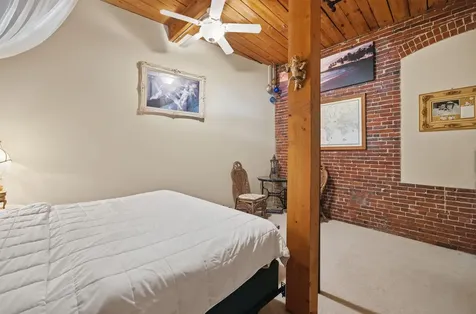 66 Landing Lane Laconia NH 03246