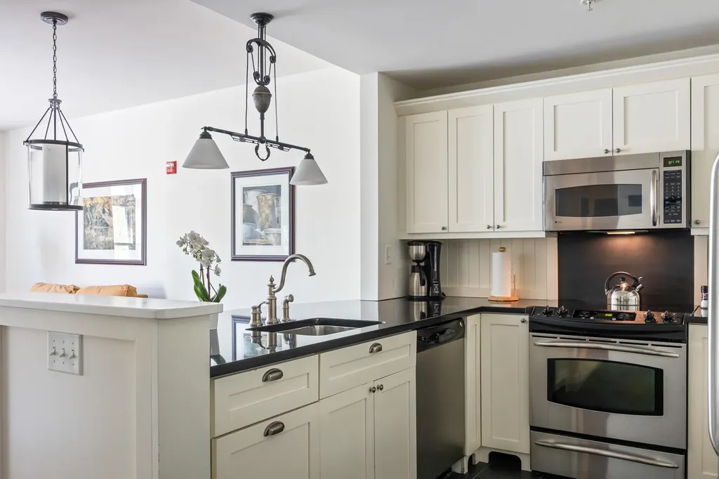 102 Forest Drive Warren VT 05674