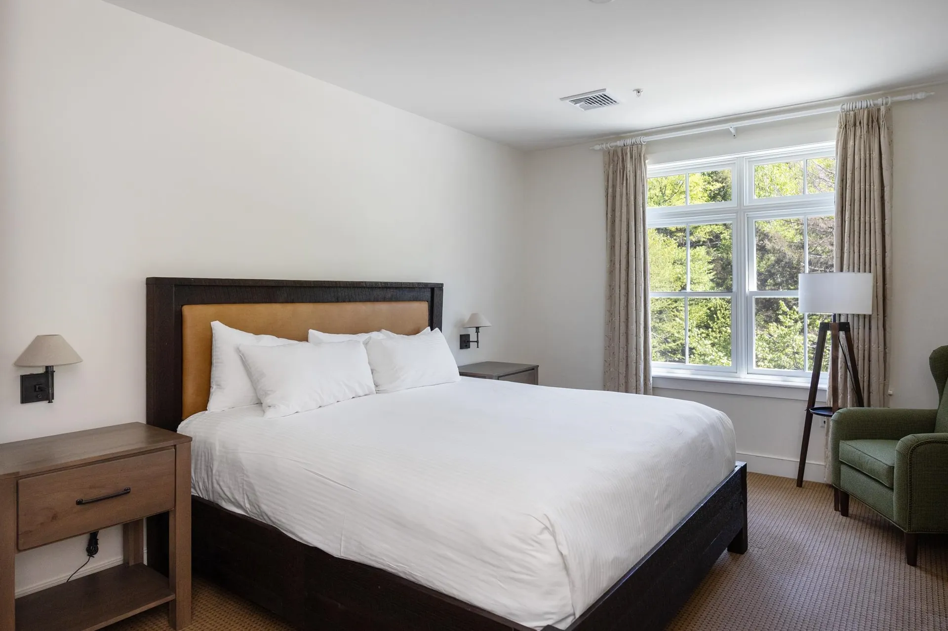 102 Forest Drive Warren VT 05674