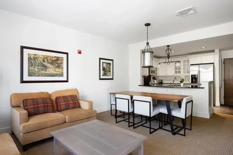 102 Forest Drive Warren VT 05674
