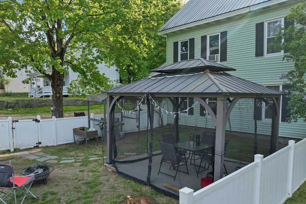 37 Merrill Street Plymouth NH 03264