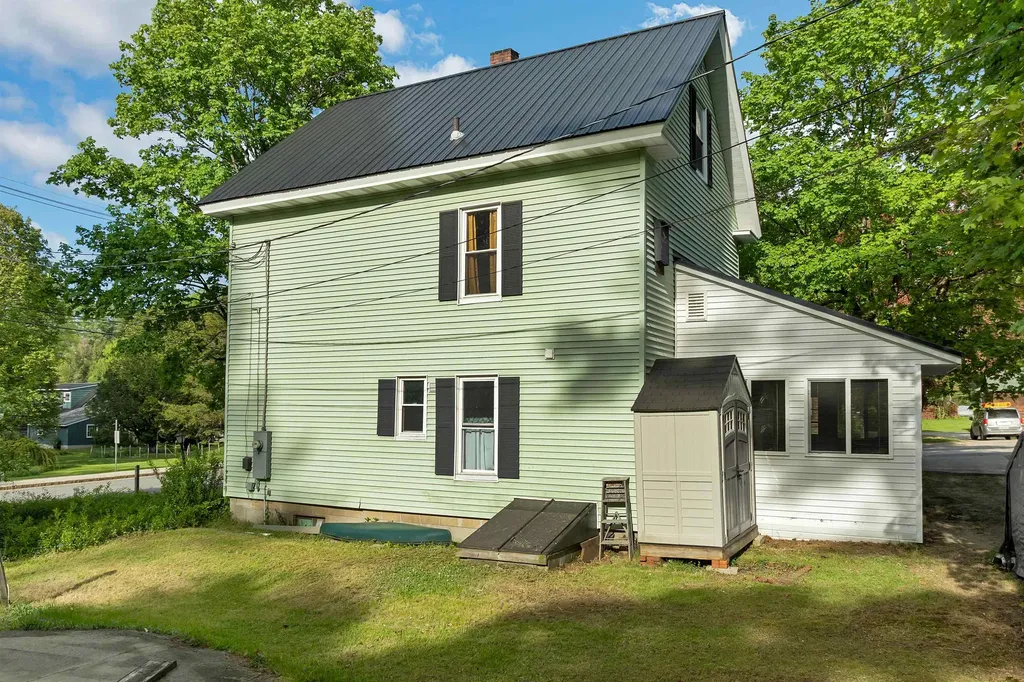 37 Merrill Street Plymouth NH 03264