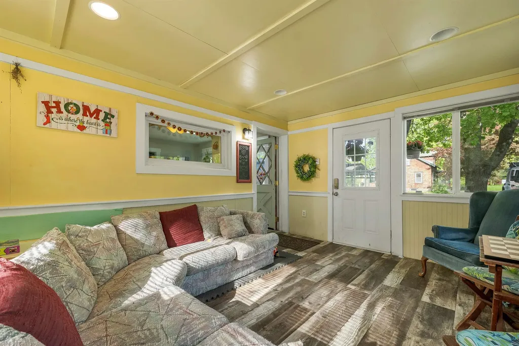 37 Merrill Street Plymouth NH 03264