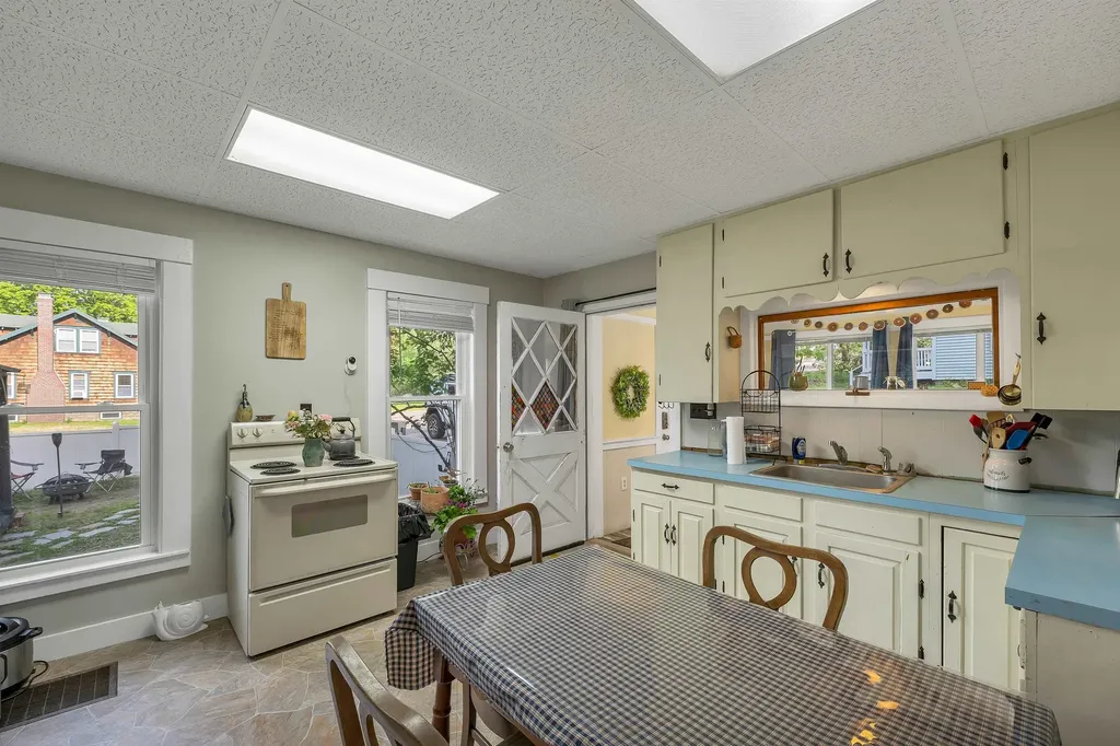 37 Merrill Street Plymouth NH 03264