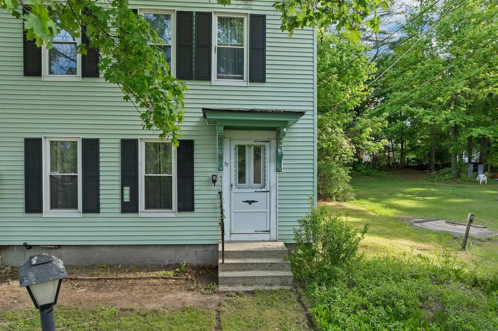 37 Merrill Street Plymouth NH 03264