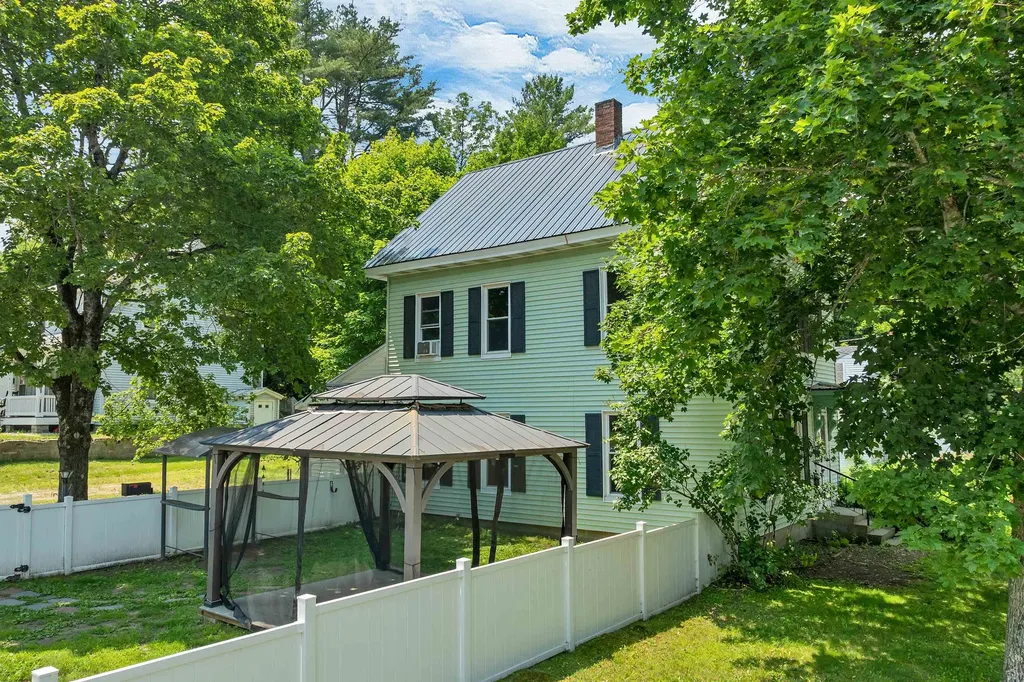 37 Merrill Street Plymouth NH 03264