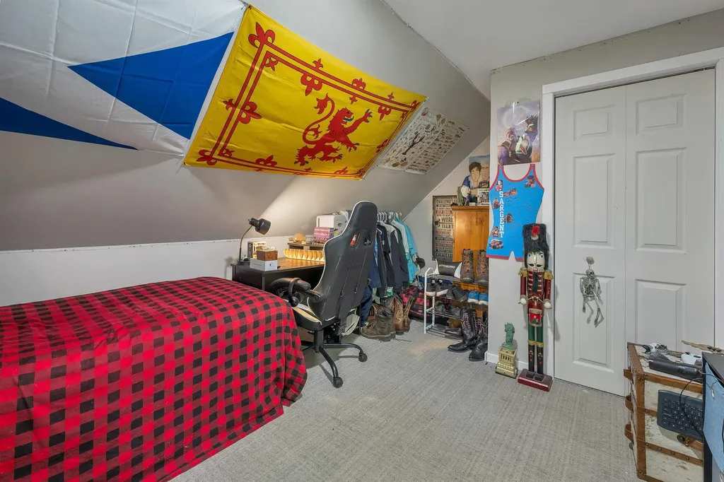 37 Merrill Street Plymouth NH 03264