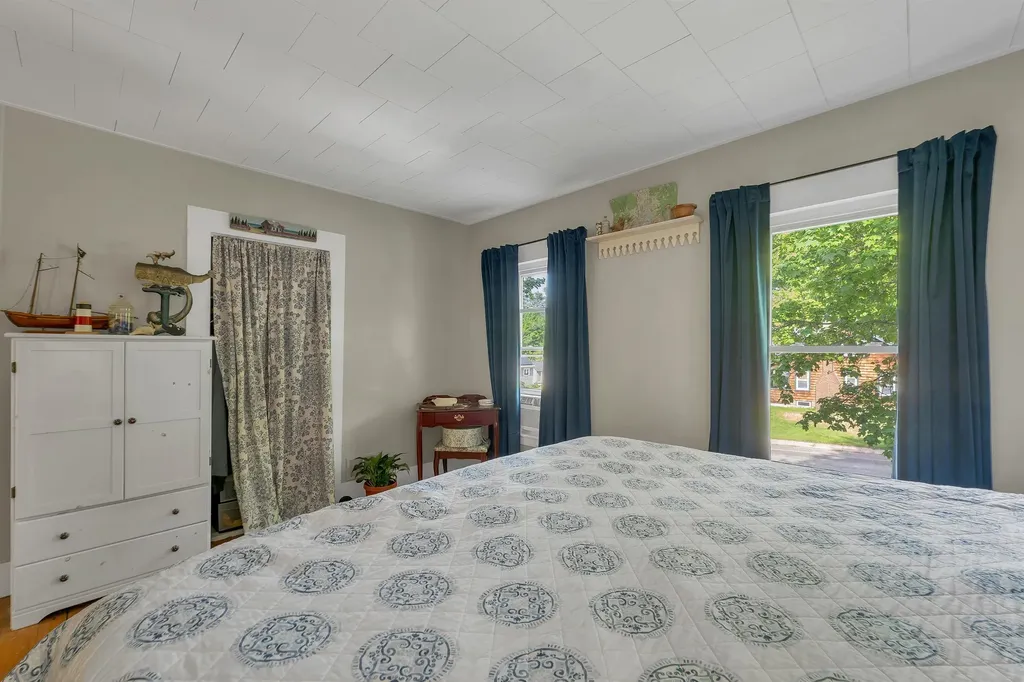 37 Merrill Street Plymouth NH 03264