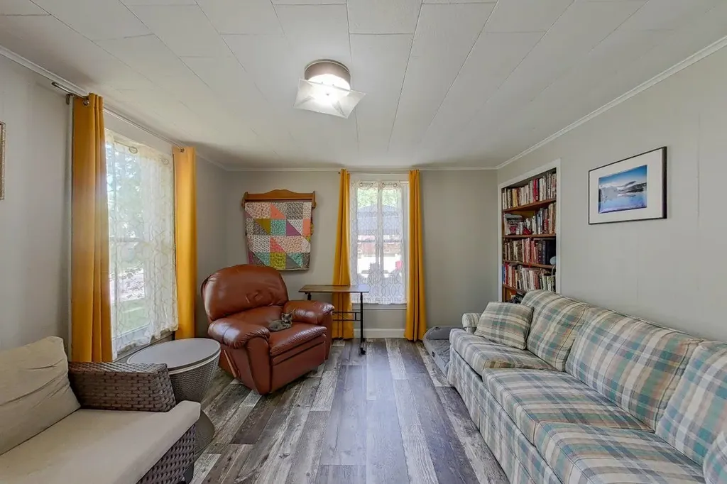 37 Merrill Street Plymouth NH 03264