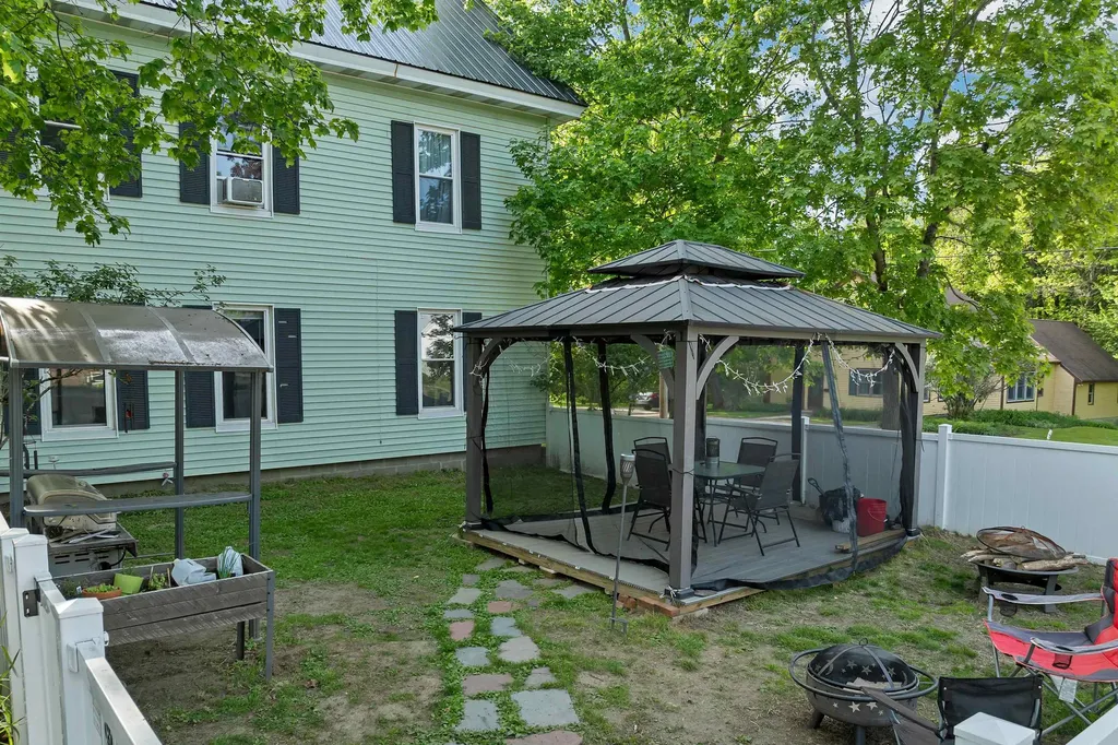 37 Merrill Street Plymouth NH 03264