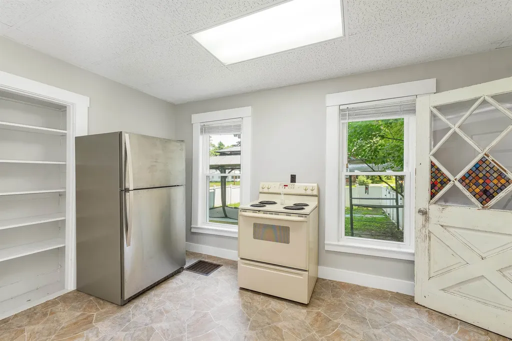 37 Merrill Street Plymouth NH 03264
