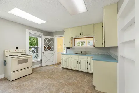 37 Merrill Street Plymouth NH 03264