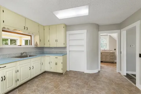 37 Merrill Street Plymouth NH 03264
