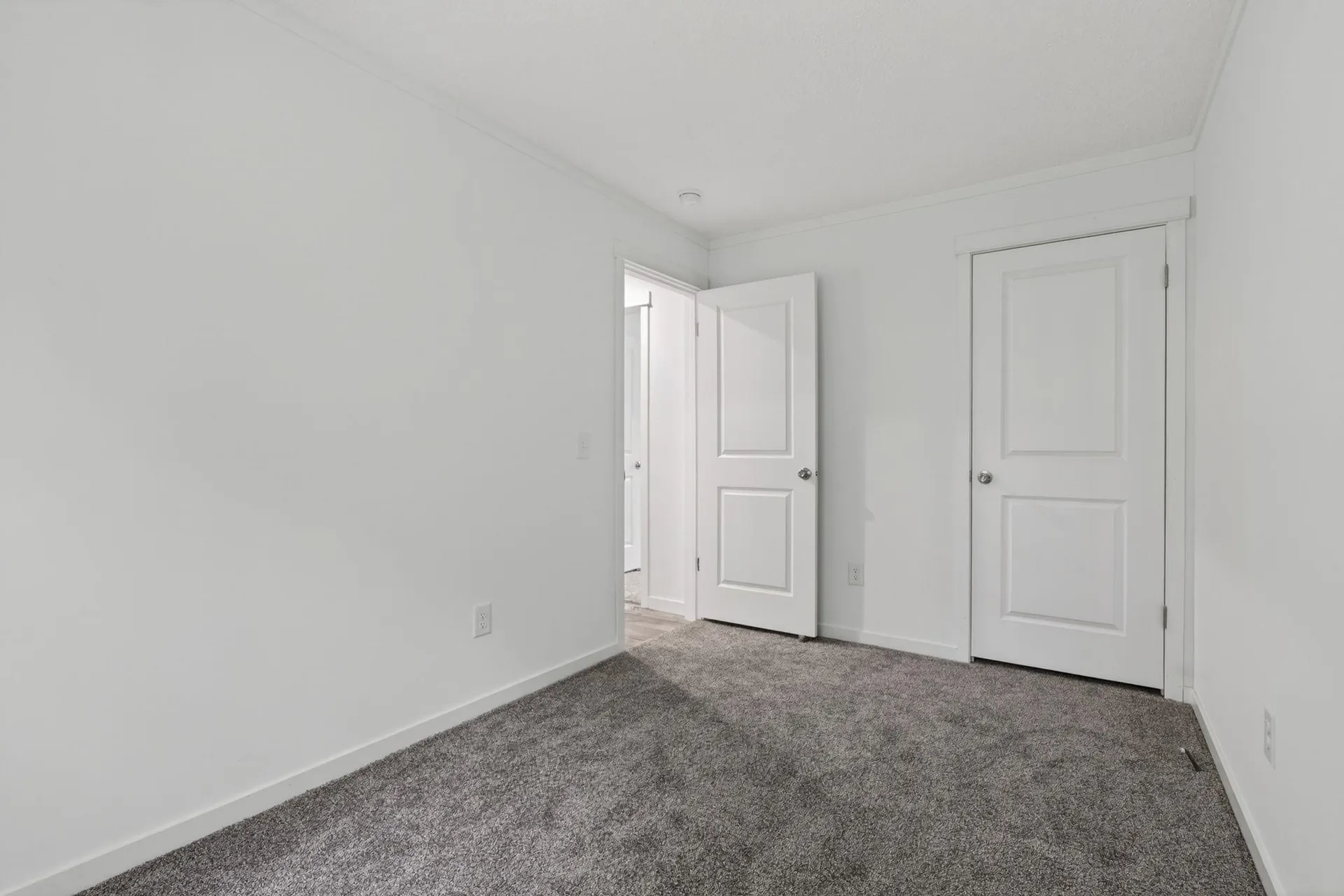 11 Hill Street Hillsborough NH 03244