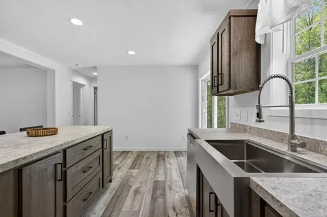 11 Hill Street Hillsborough NH 03244