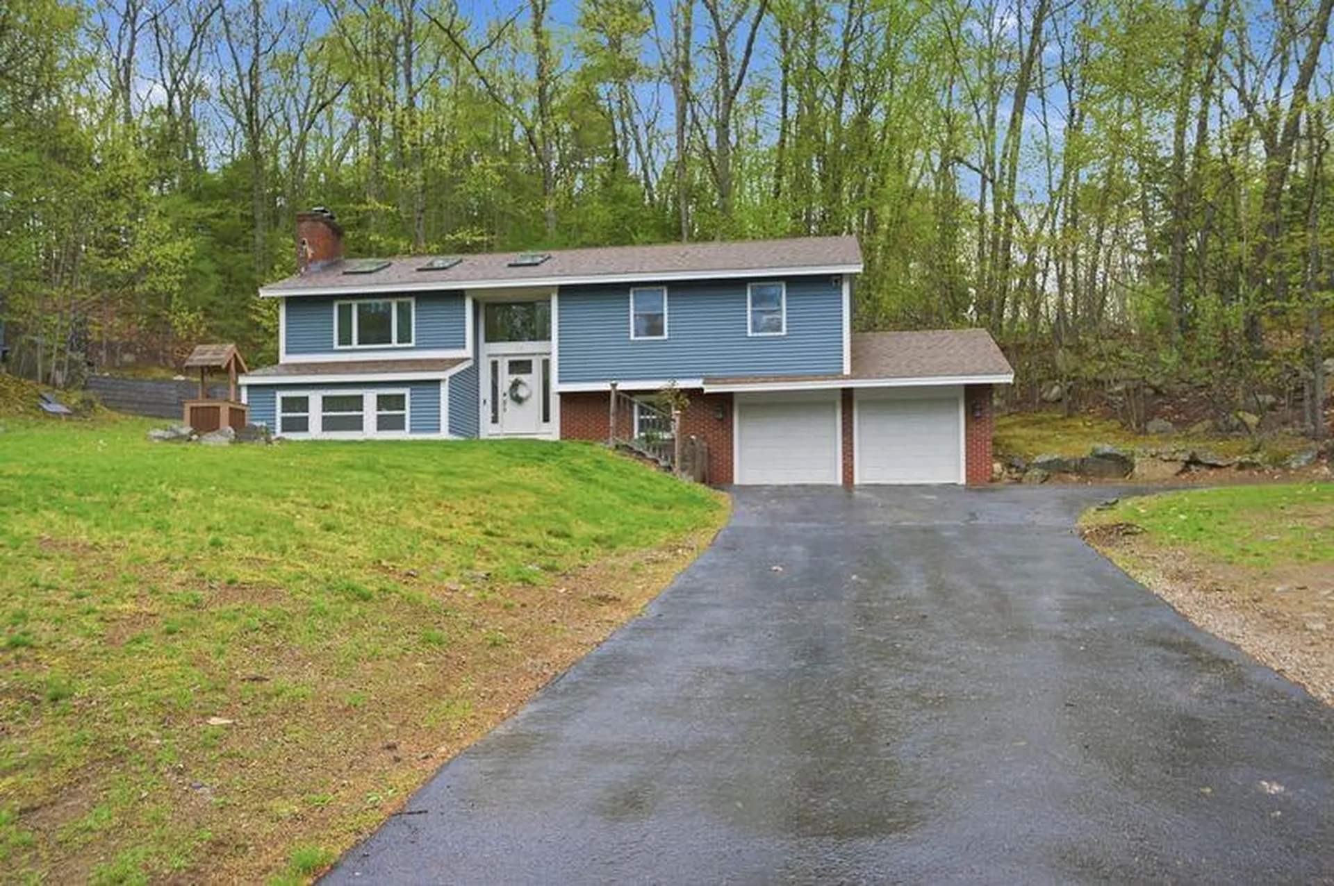 10 Hillside Road Kingston NH 03848