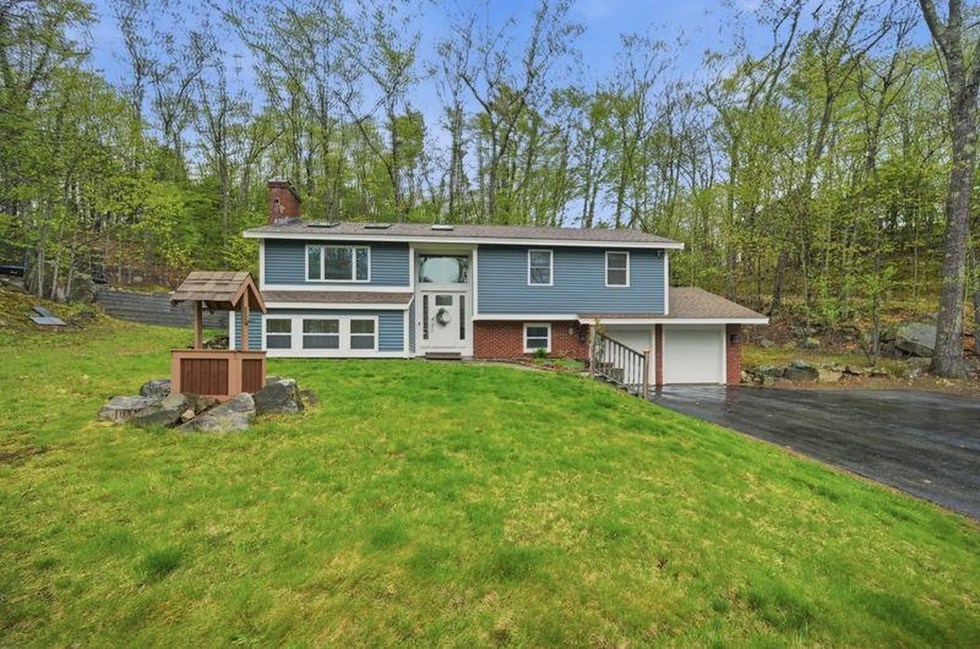 10 Hillside Road Kingston NH 03848