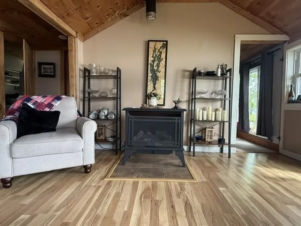 85 Island Drive Bridport VT 05734-9300