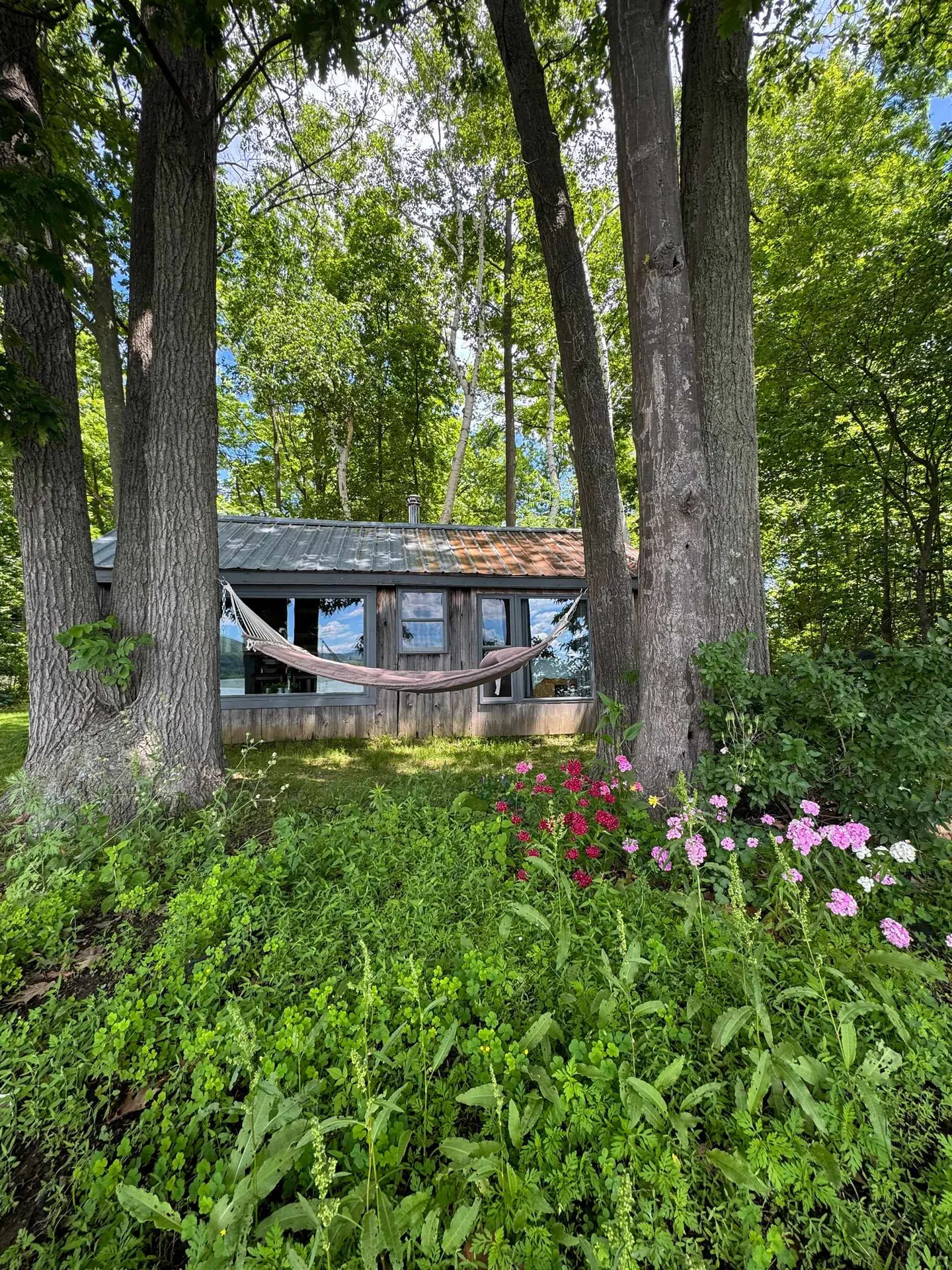 85 Island Drive Bridport VT 05734-9300
