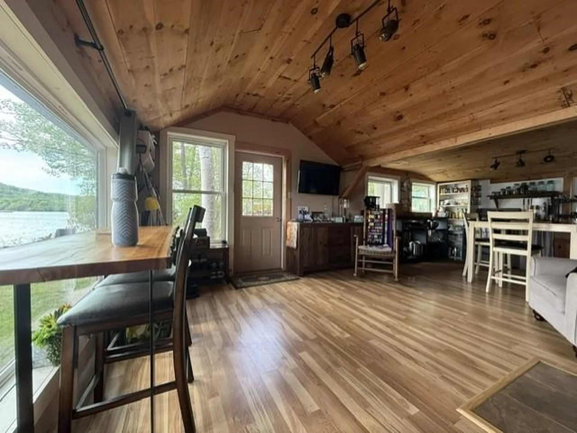85 Island Drive Bridport VT 05734-9300