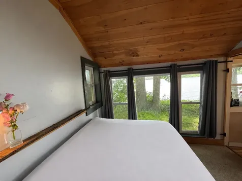85 Island Drive Bridport VT 05734-9300