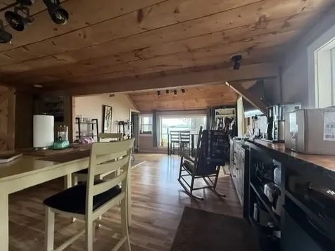 85 Island Drive Bridport VT 05734-9300