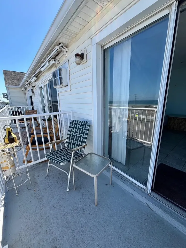 933 Ocean Boulevard Hampton NH 03842