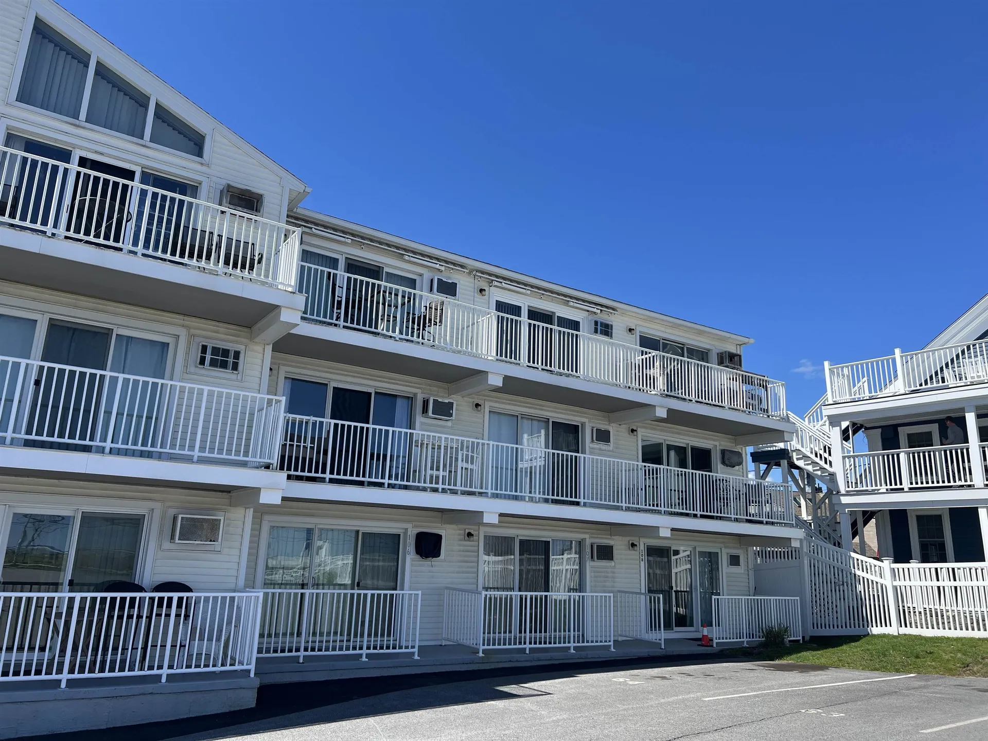 933 Ocean Boulevard Hampton NH 03842