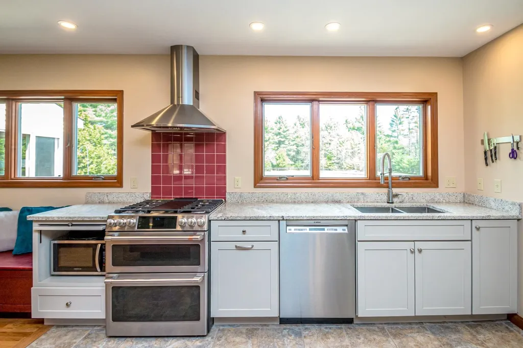 373 Green Hill Road Conway NH 03813