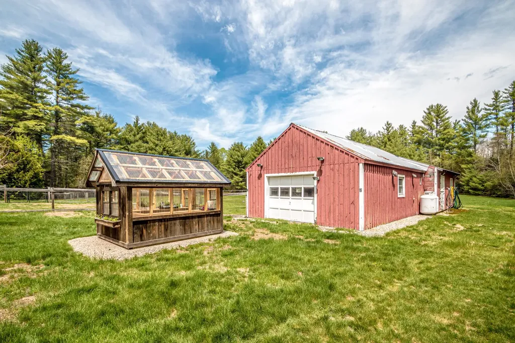 373 Green Hill Road Conway NH 03813