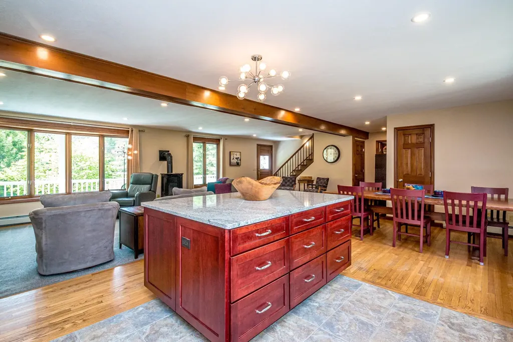 373 Green Hill Road Conway NH 03813