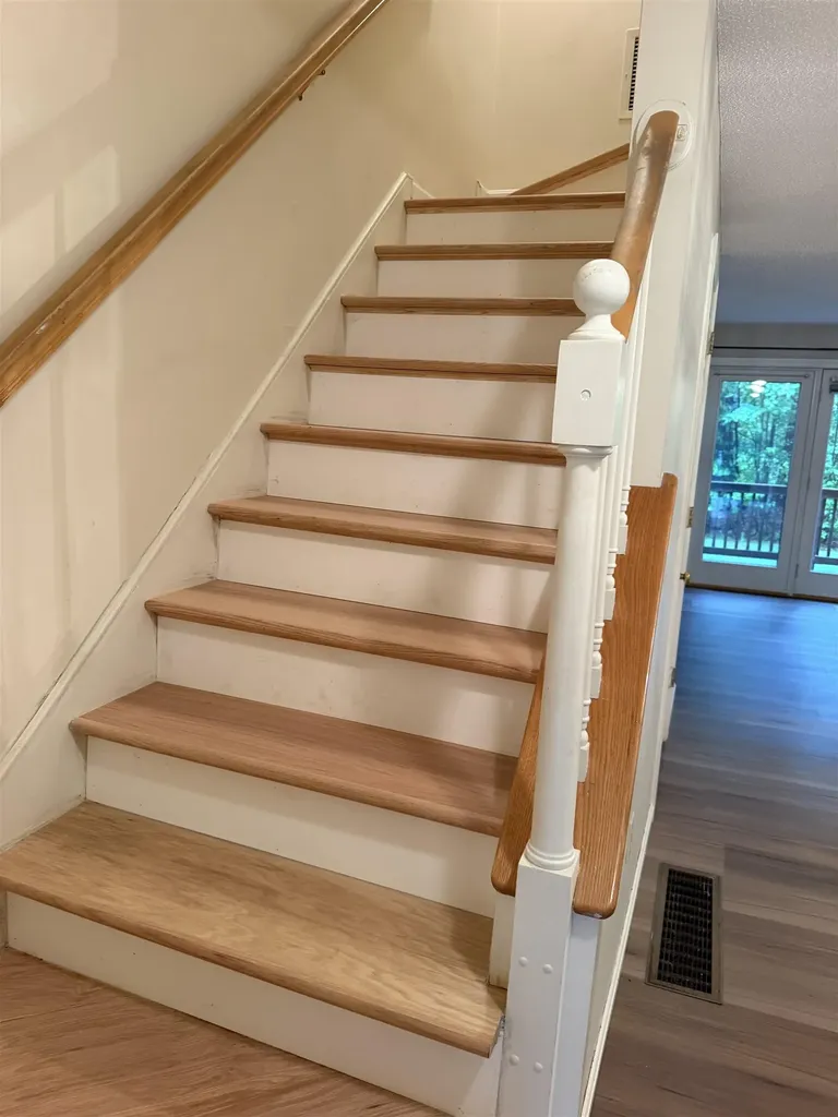 210 Bartemus Trail Nashua NH 03061