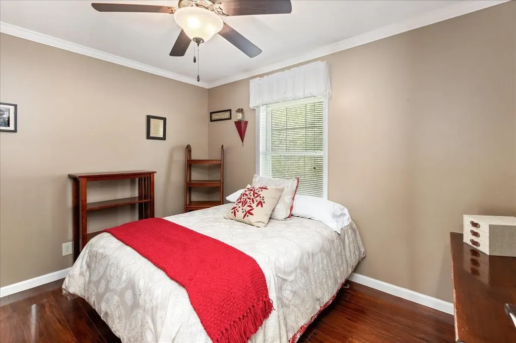 30 Eglin Boulevard Londonderry NH 03053
