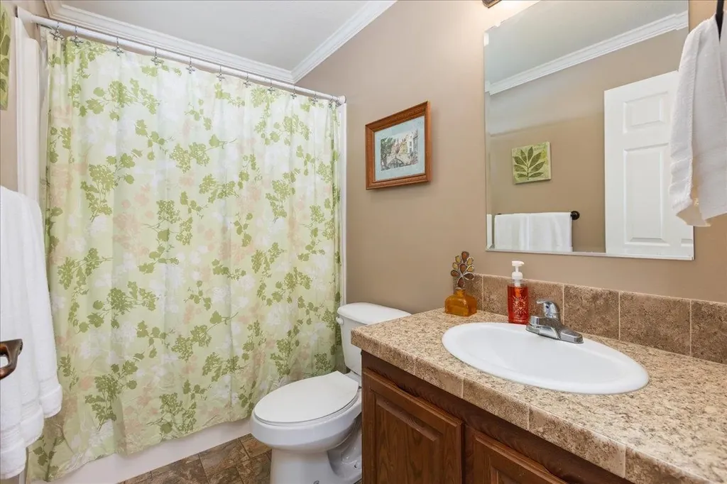 30 Eglin Boulevard Londonderry NH 03053