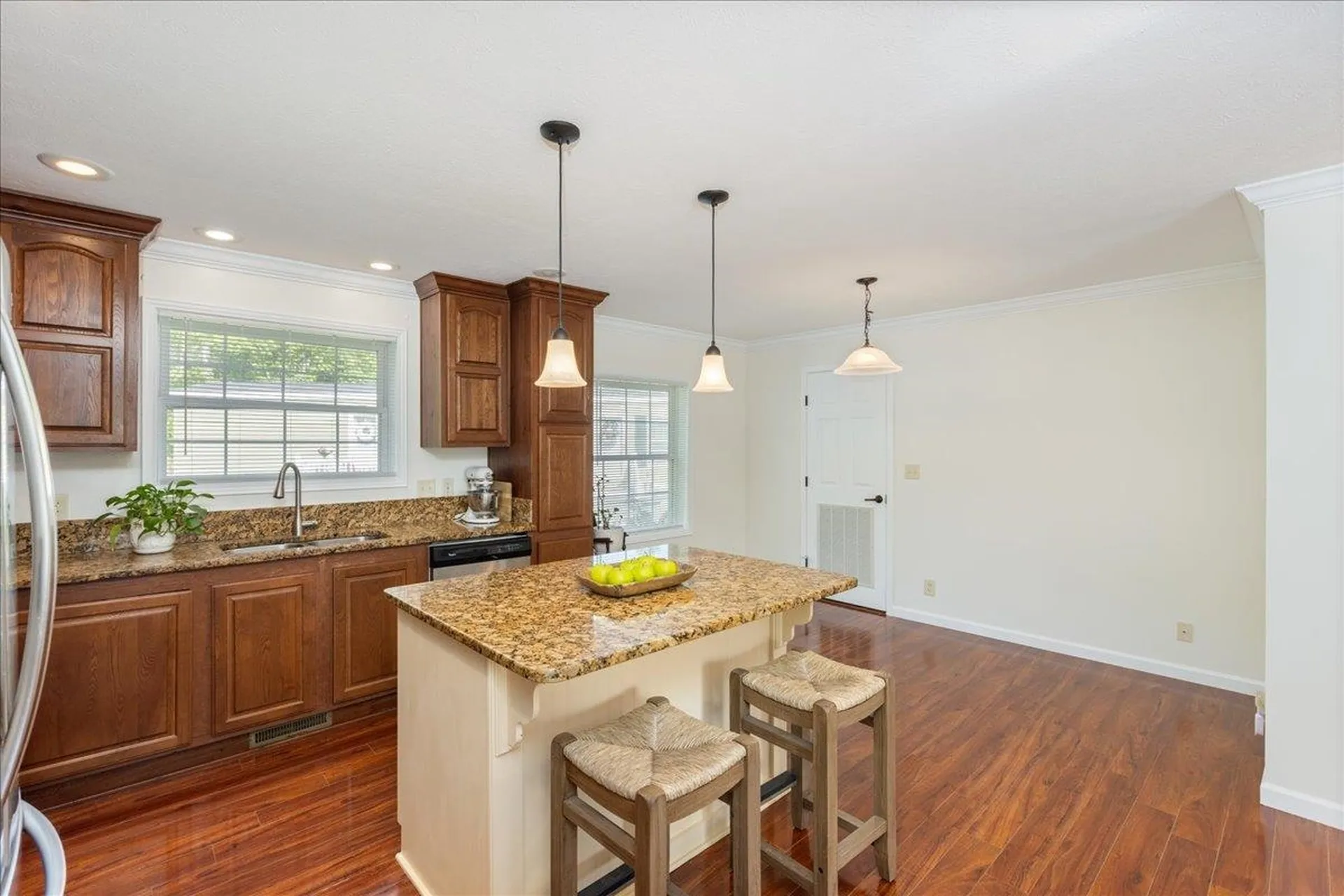 30 Eglin Boulevard Londonderry NH 03053