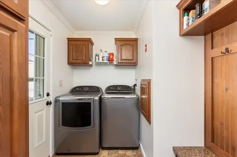 30 Eglin Boulevard Londonderry NH 03053