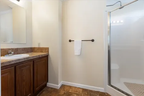 30 Eglin Boulevard Londonderry NH 03053