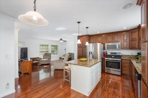 30 Eglin Boulevard Londonderry NH 03053