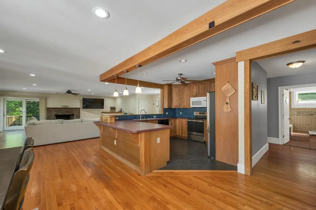 15 Adams Avenue Seabrook NH 03874