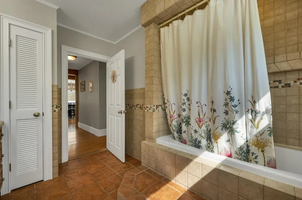 15 Adams Avenue Seabrook NH 03874