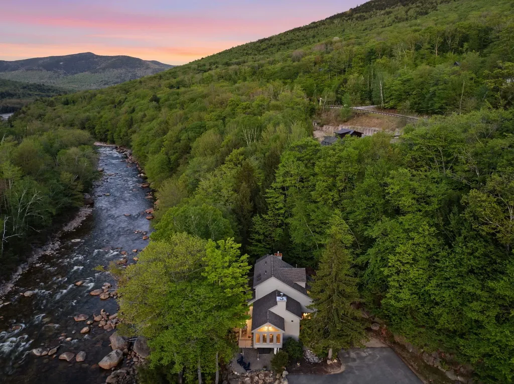 26 Loonwood Drive Lincoln NH 03251