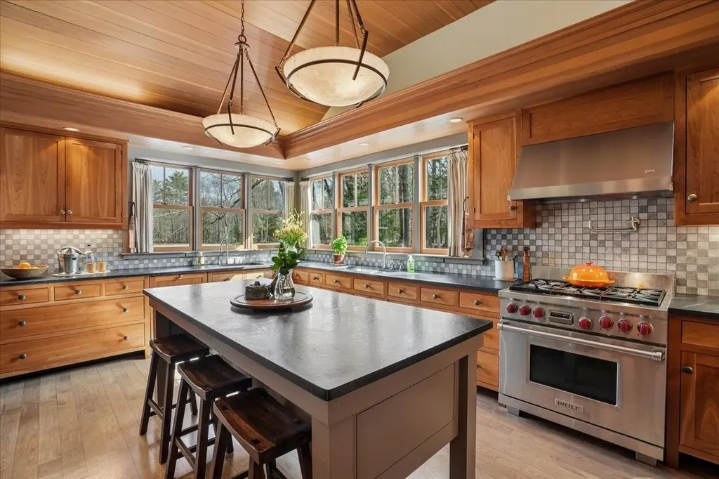 55 Audubon Way Auburn NH 03032