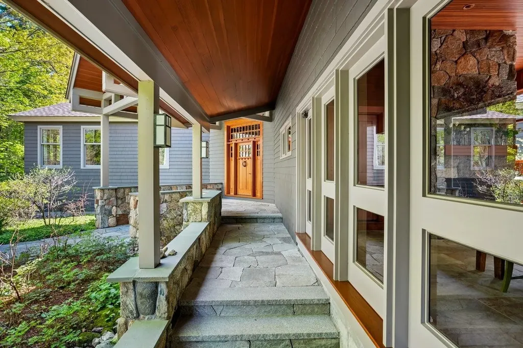 55 Audubon Way Auburn NH 03032