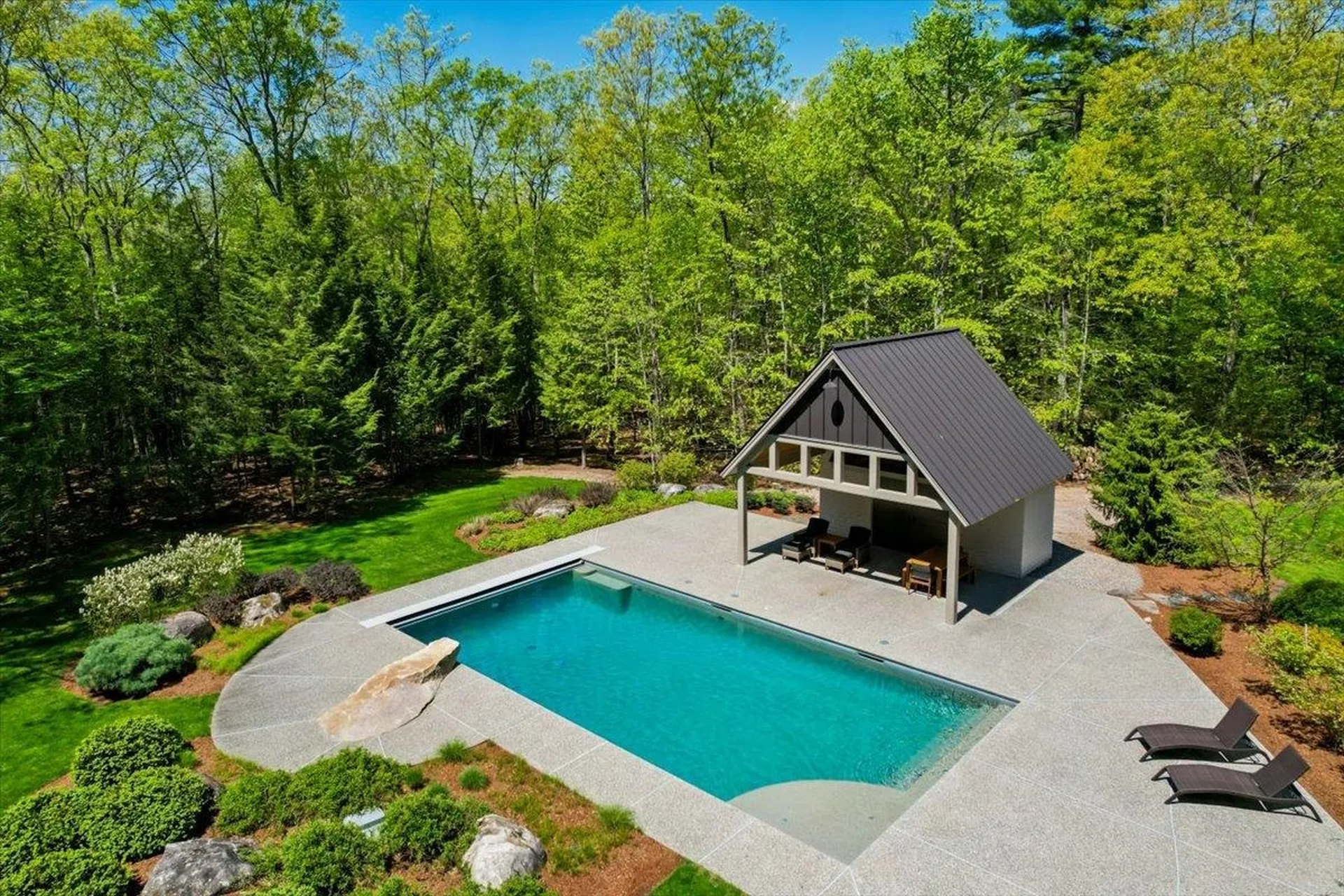 55 Audubon Way Auburn NH 03032