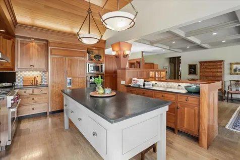 55 Audubon Way Auburn NH 03032